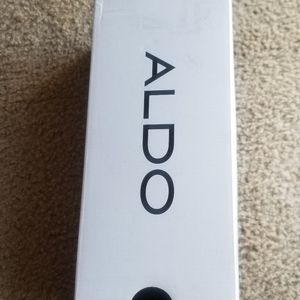 Aldo slides